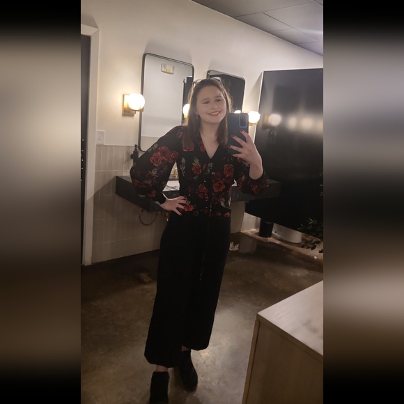 Meet your Posher, Heather - Picture 2 of 4